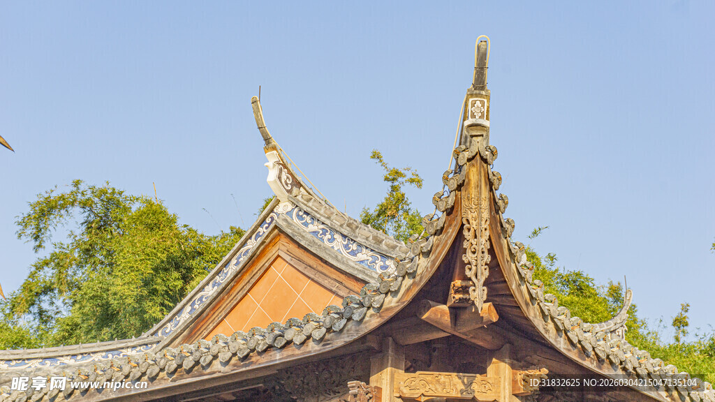 中式古建筑屋顶特写