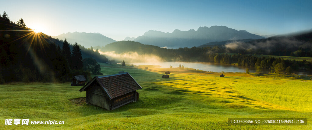 山间草甸上的静谧小屋