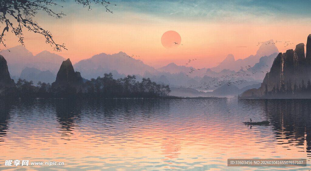 夕阳下宁静的山水湖景