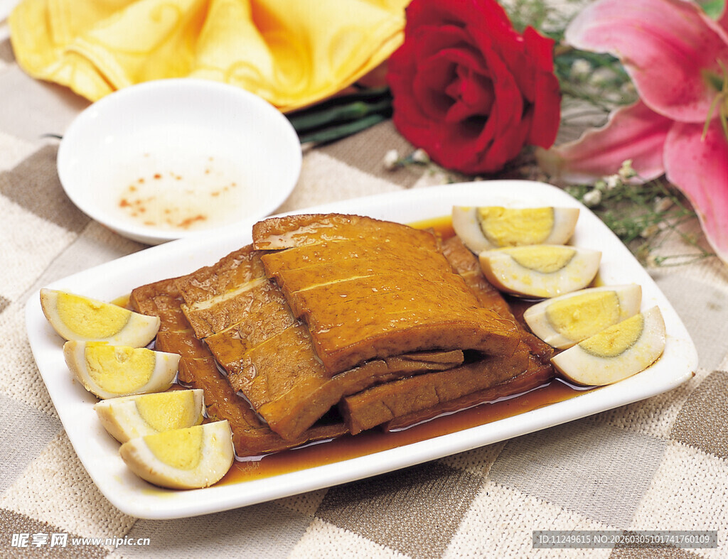 卤蛋拼豆腐