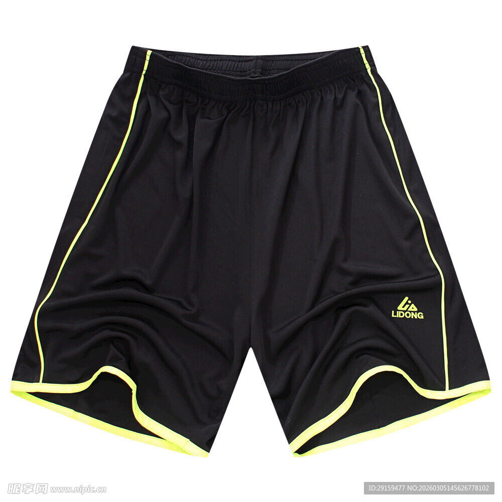 黑色运动短裤