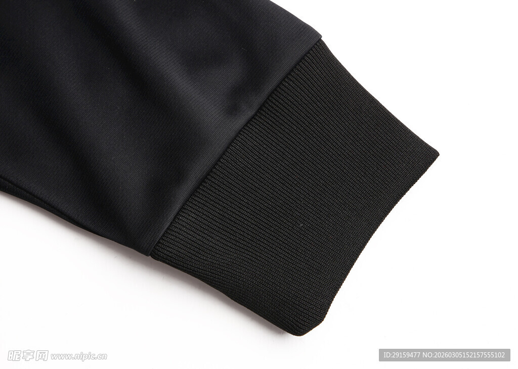 黑色衣物袖口细节特写