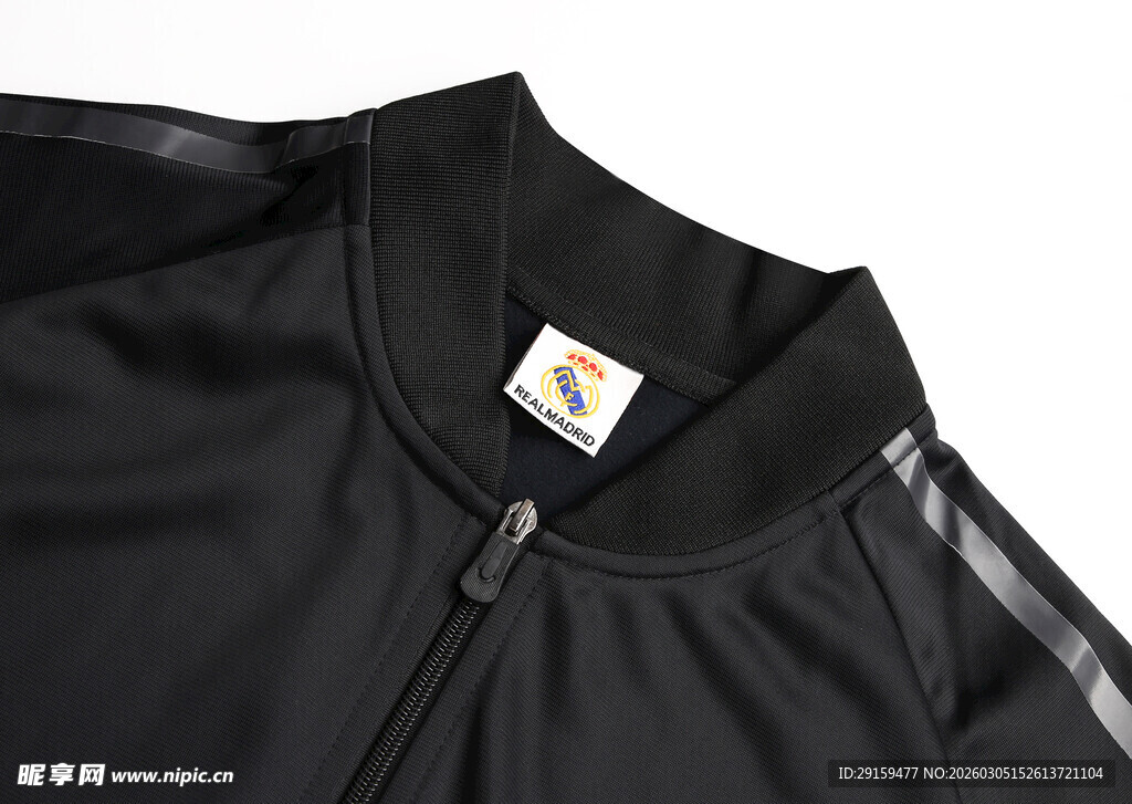 黑色运动外套衣领特写