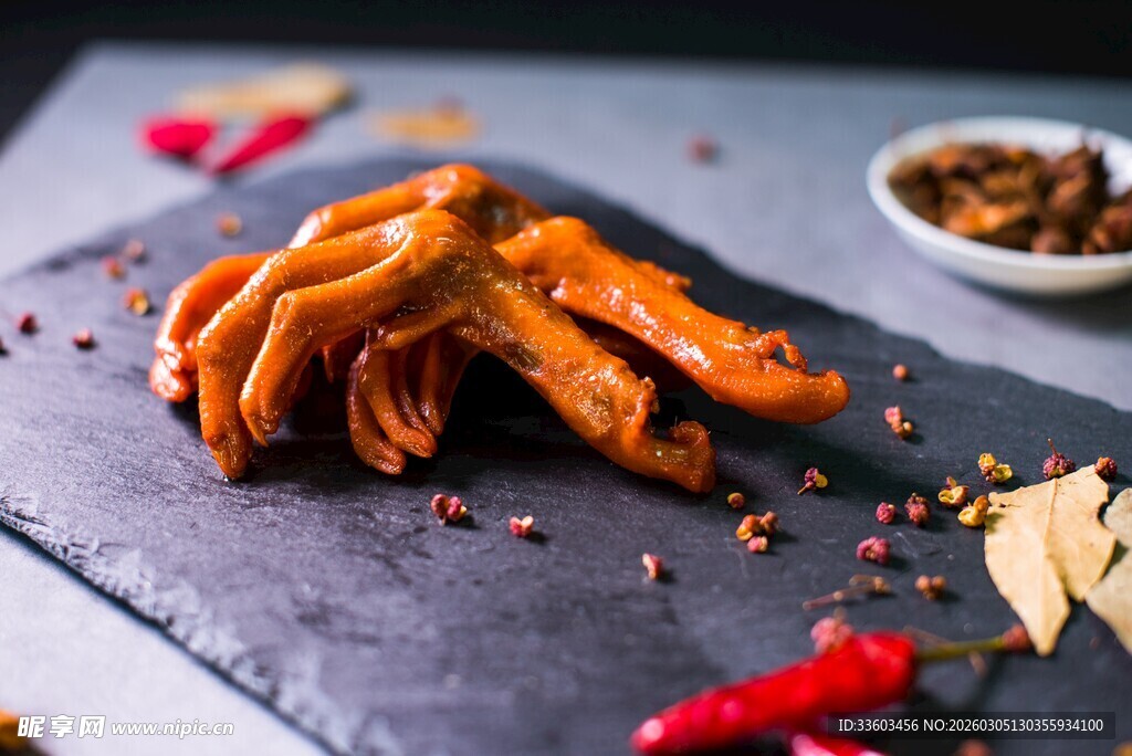 香辣卤味鸭爪