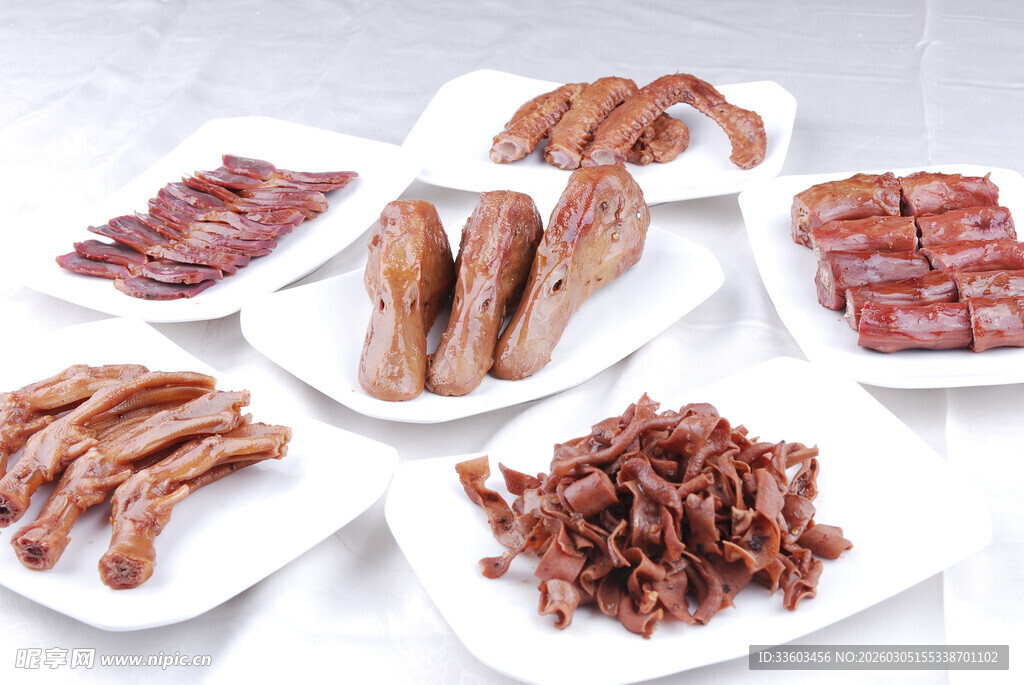 多样美味卤味拼盘