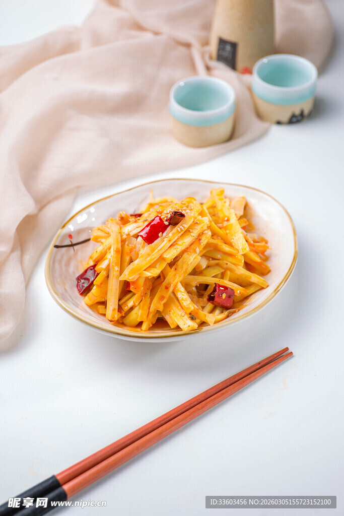 美味凉拌酸笋丝