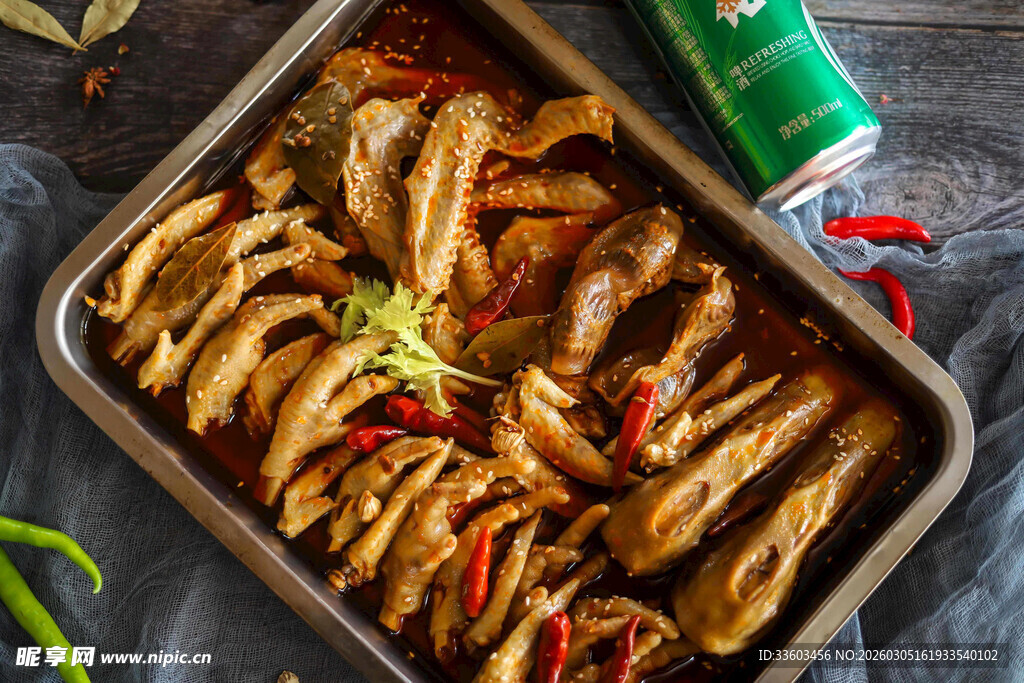 香辣卤味鸭翅