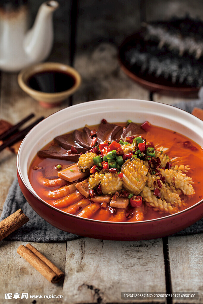 麻辣海鲜毛血旺