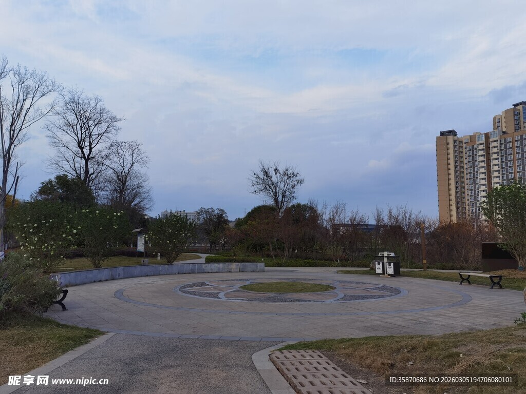 城市开阔户外休闲场地