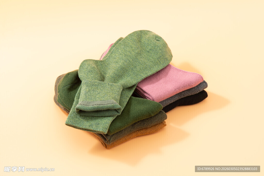 多彩折叠棉袜堆叠展示