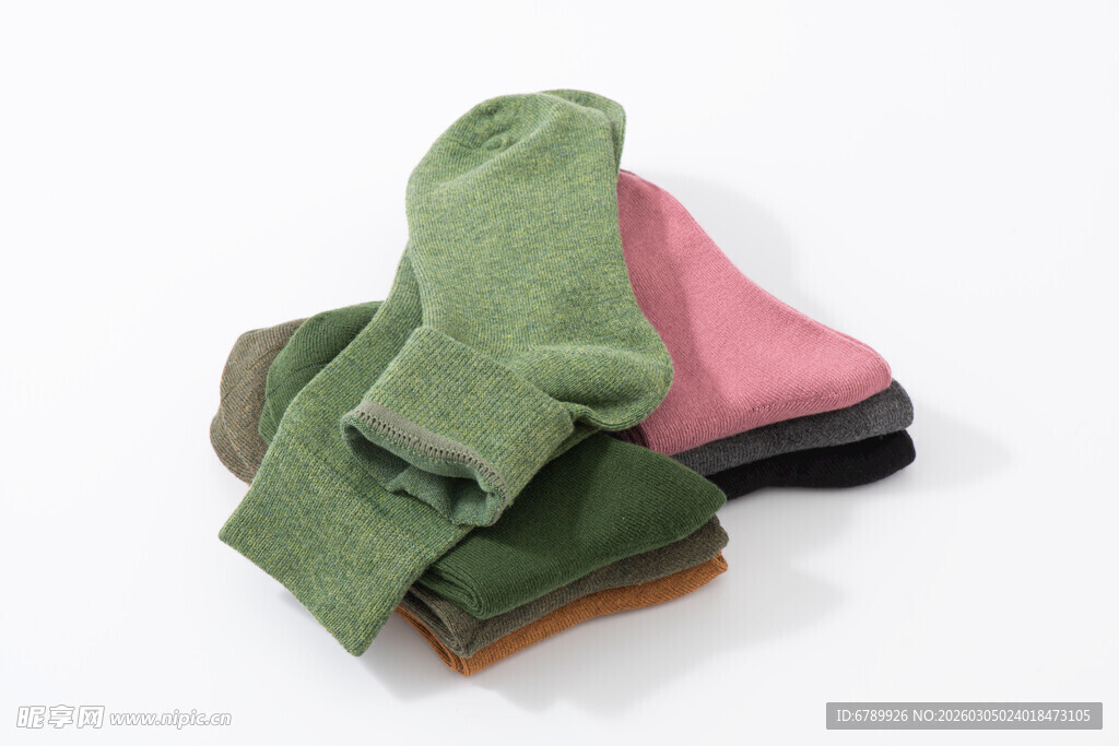 多彩叠放的棉袜