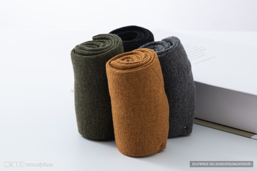 多彩卷状棉袜展示