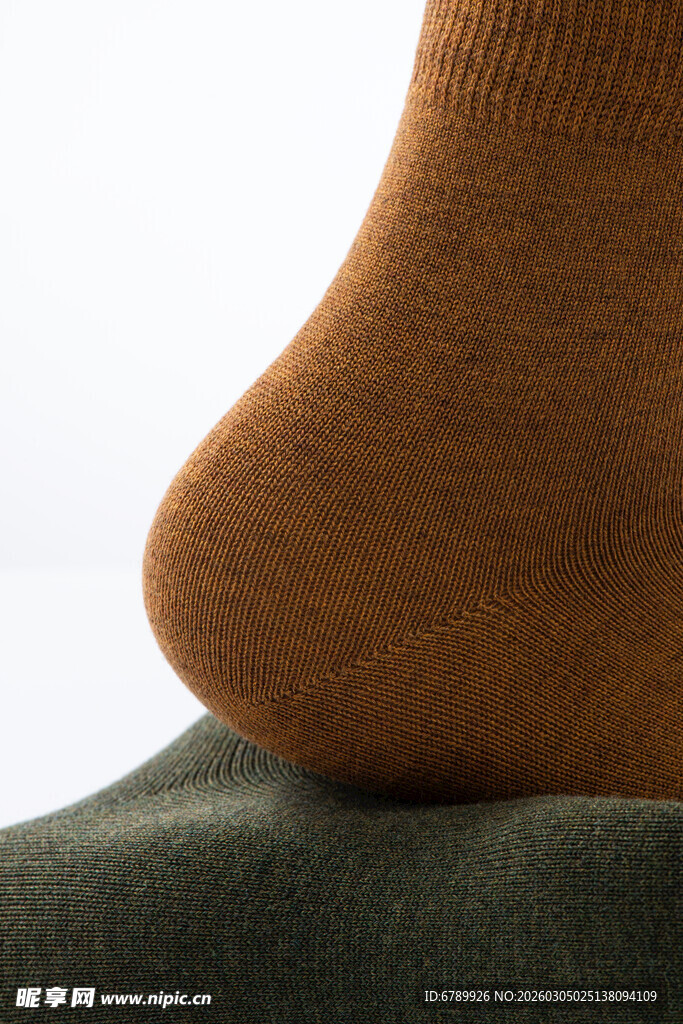 棕色袜子特写