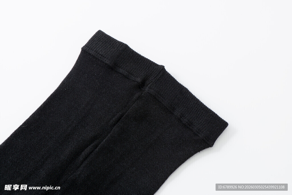 黑色简约款袜子