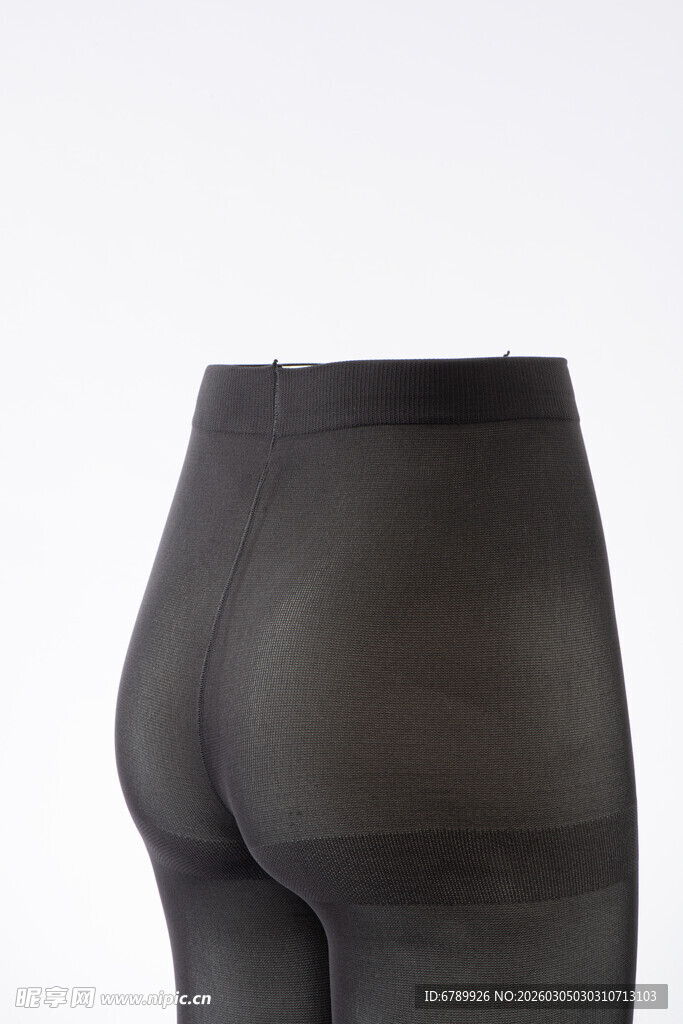 黑色紧身裤臀部特写