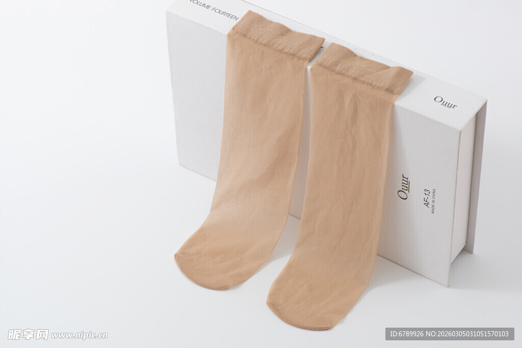 米色短袜展示