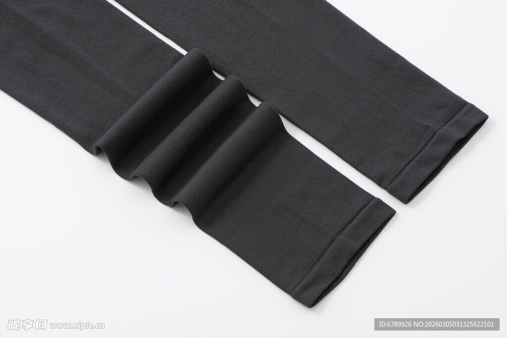 黑色长筒袜特写