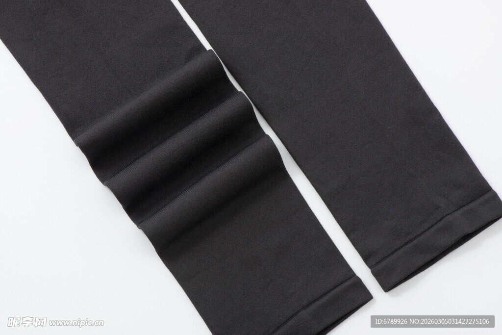 黑色紧身打底裤展示