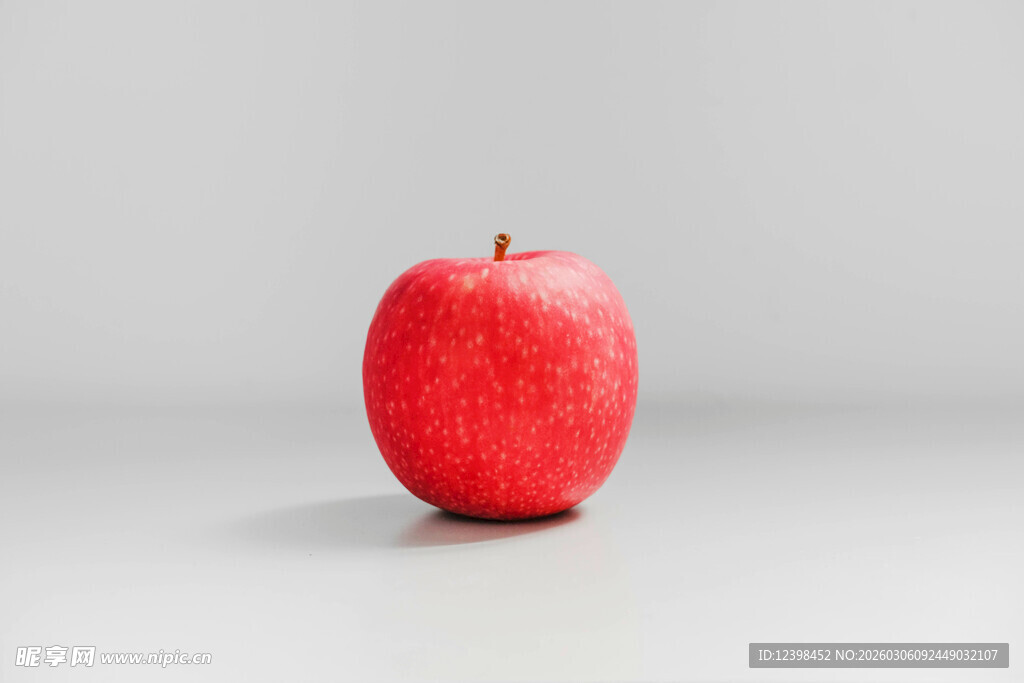 鲜红苹果静物特写