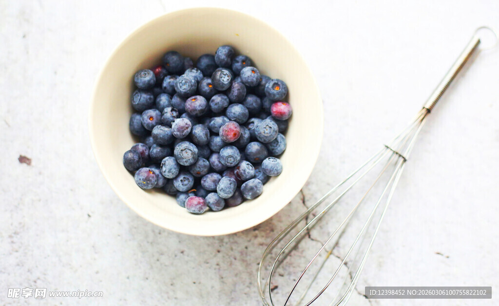 碗中的新鲜蓝莓
