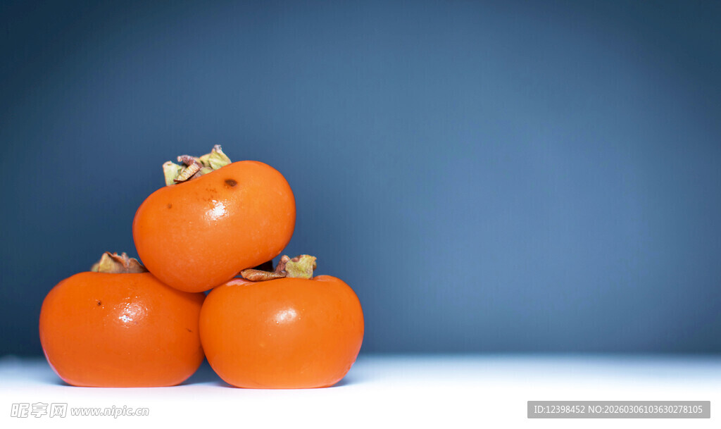 堆叠的橙色小南瓜