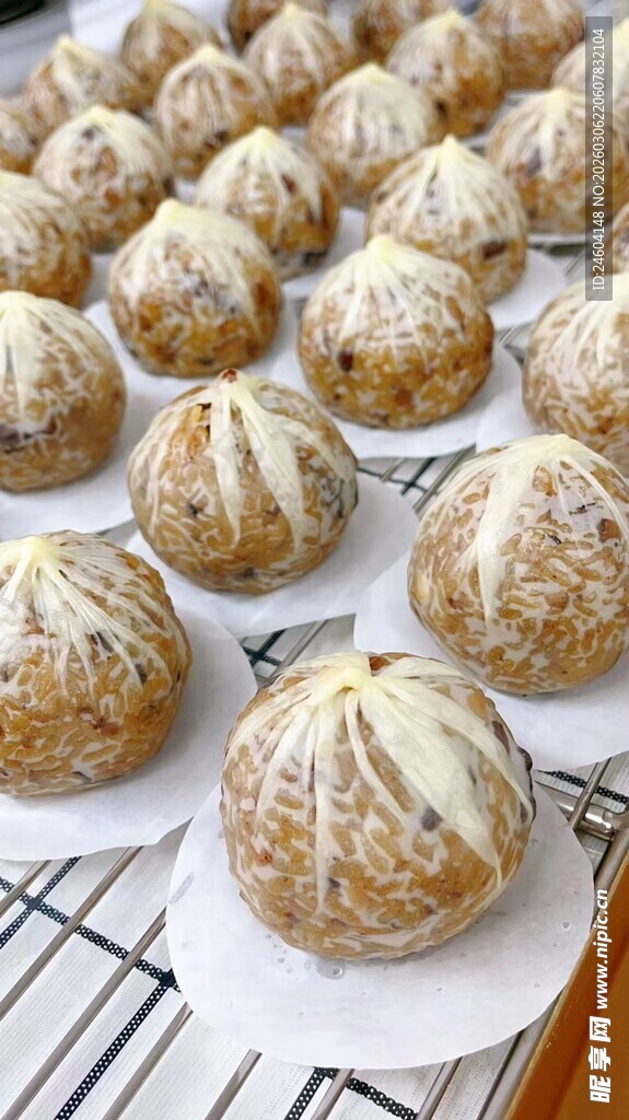 美味核桃包整齐排列