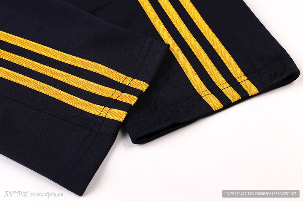 飞行员制服袖口金色条纹