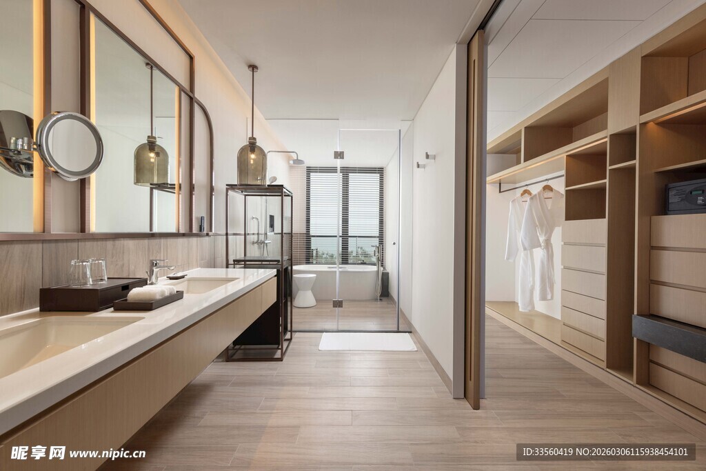 现代风格明亮宽敞的卫浴间