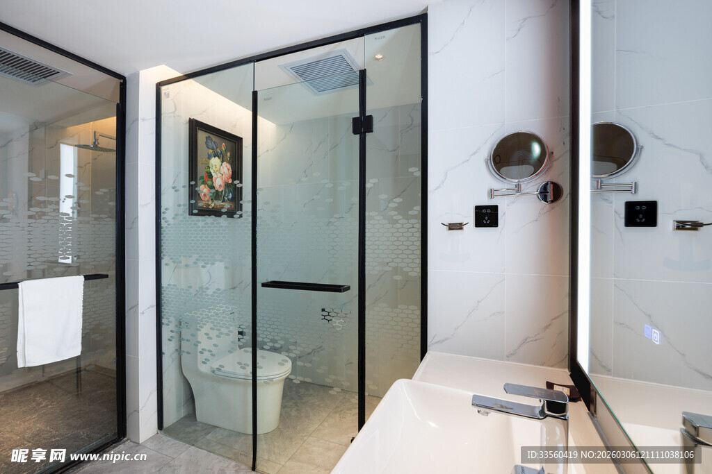 现代简约风格浴室空间