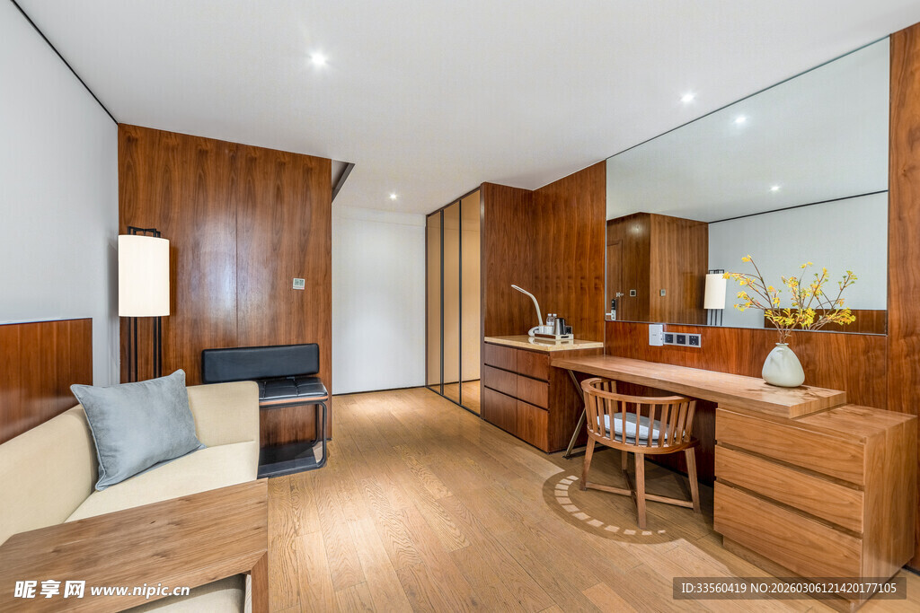 现代木质风格卧室办公区