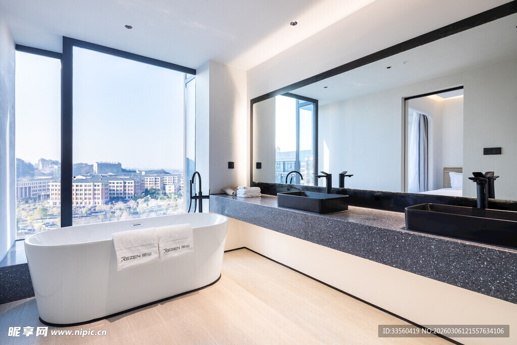 现代豪华浴室全景