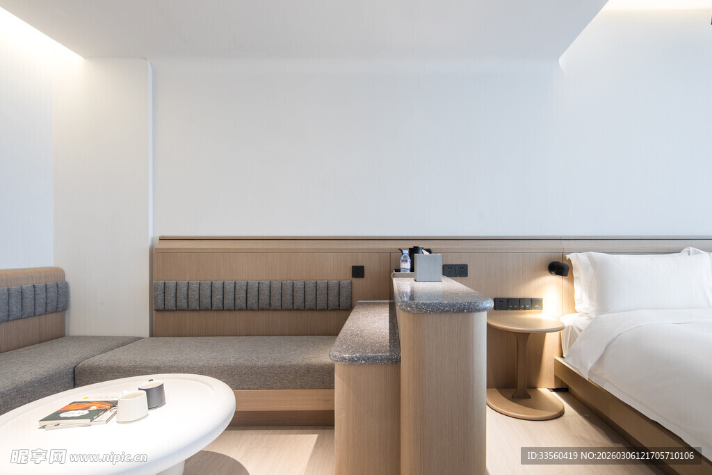 现代简约风格温馨卧室空间