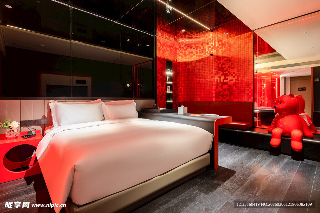 现代风格红色主题卧室