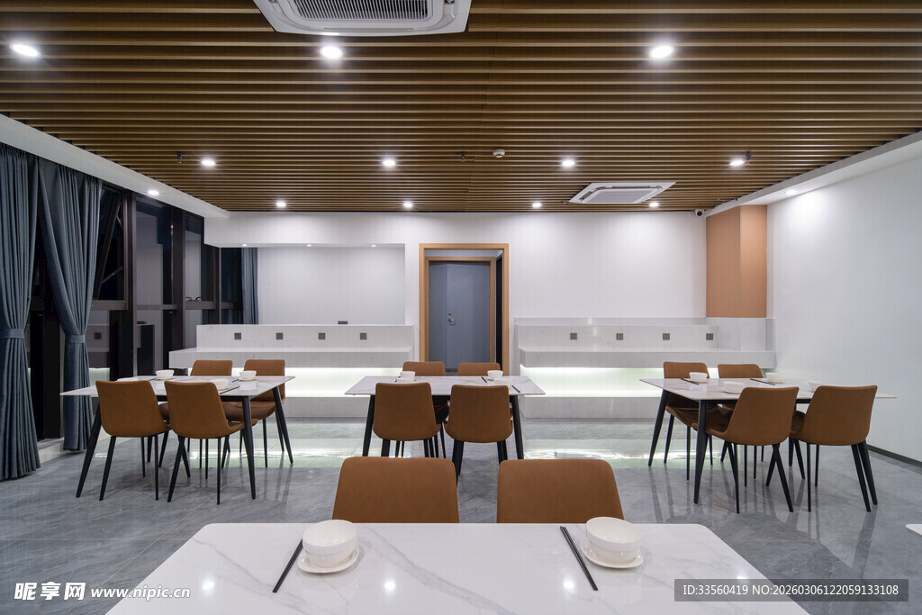 现代简约风格会议室场景