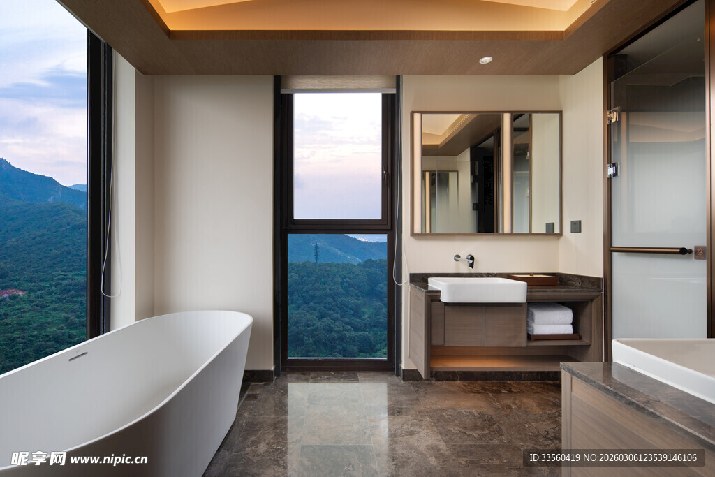 山景浴室尽享惬意时光