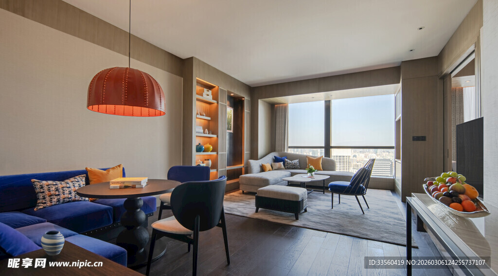 现代风格明亮客厅空间