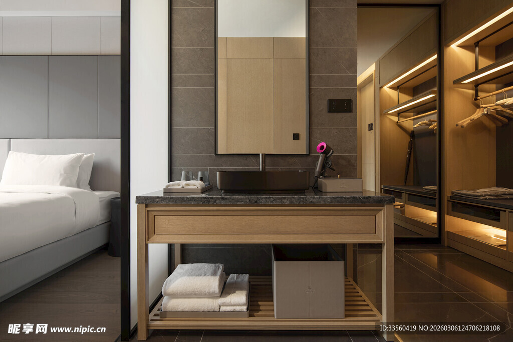 现代简约卧室收纳区域