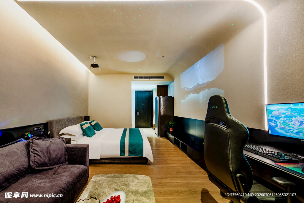 现代简约风温馨卧室空间