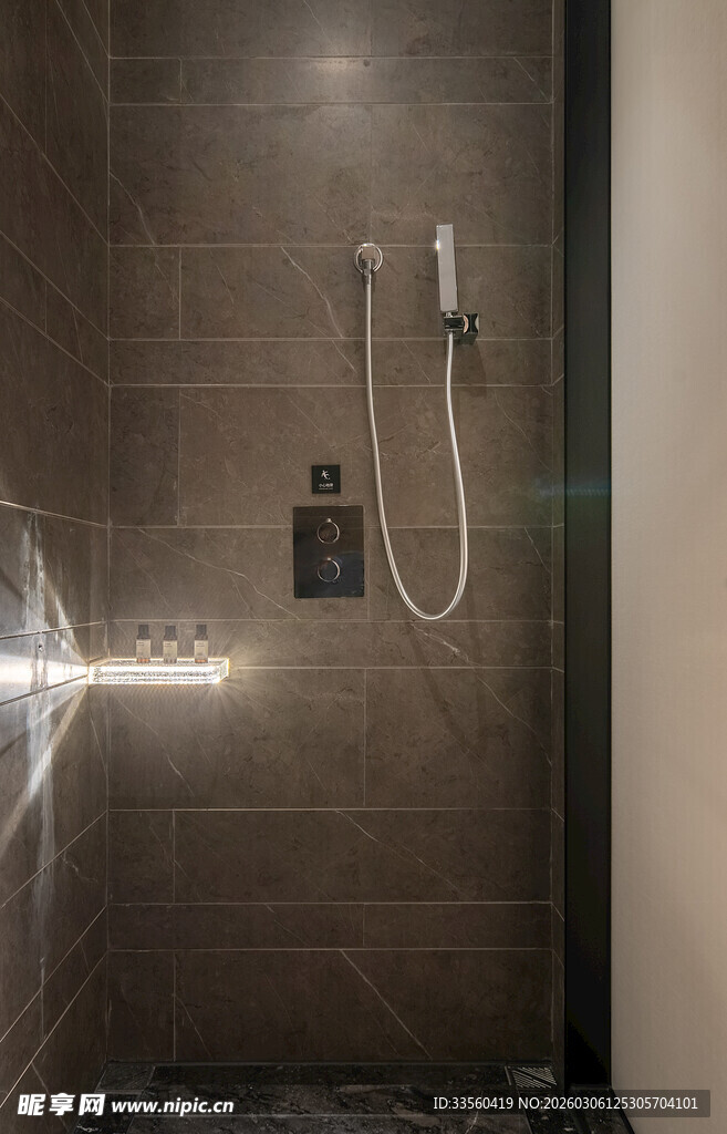 现代简约风淋浴间设计