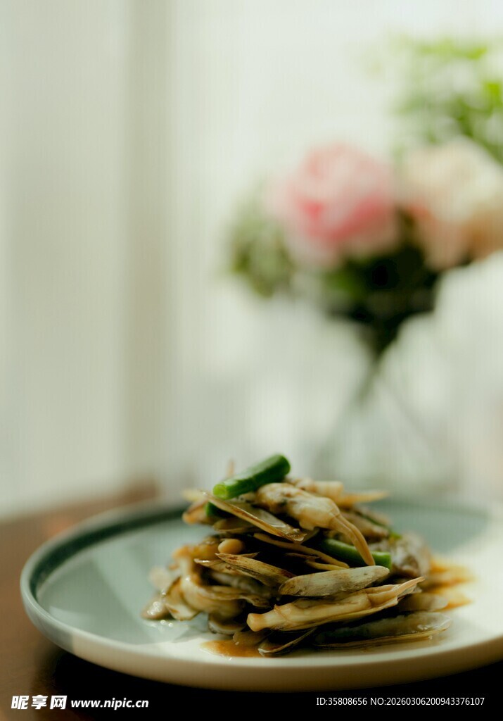 美味特色炒蛏子