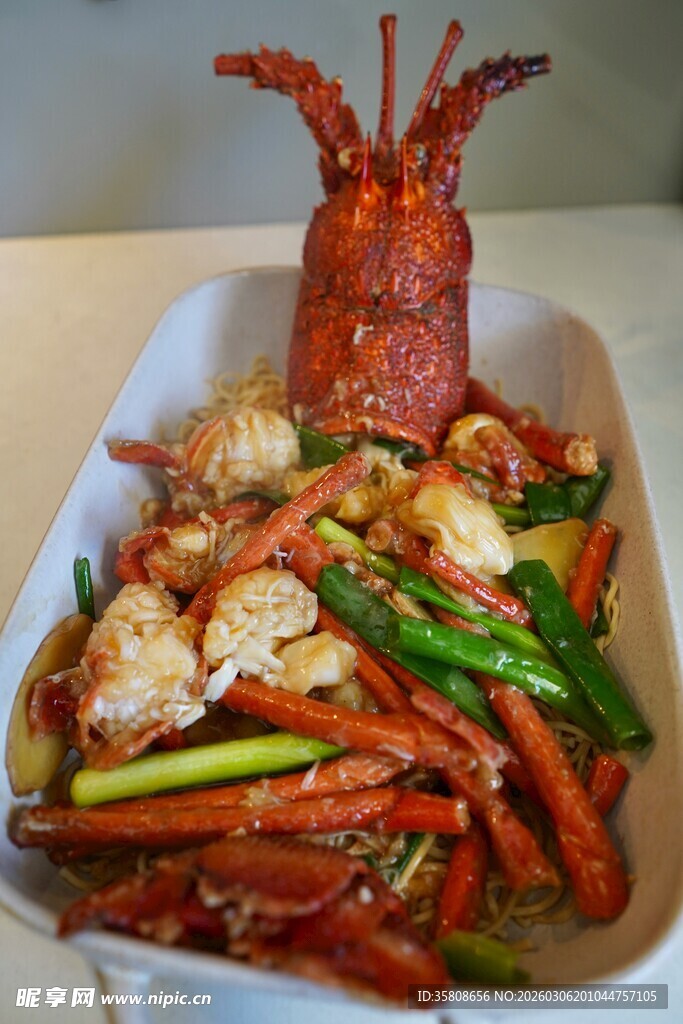 美味大龙虾海鲜拼盘