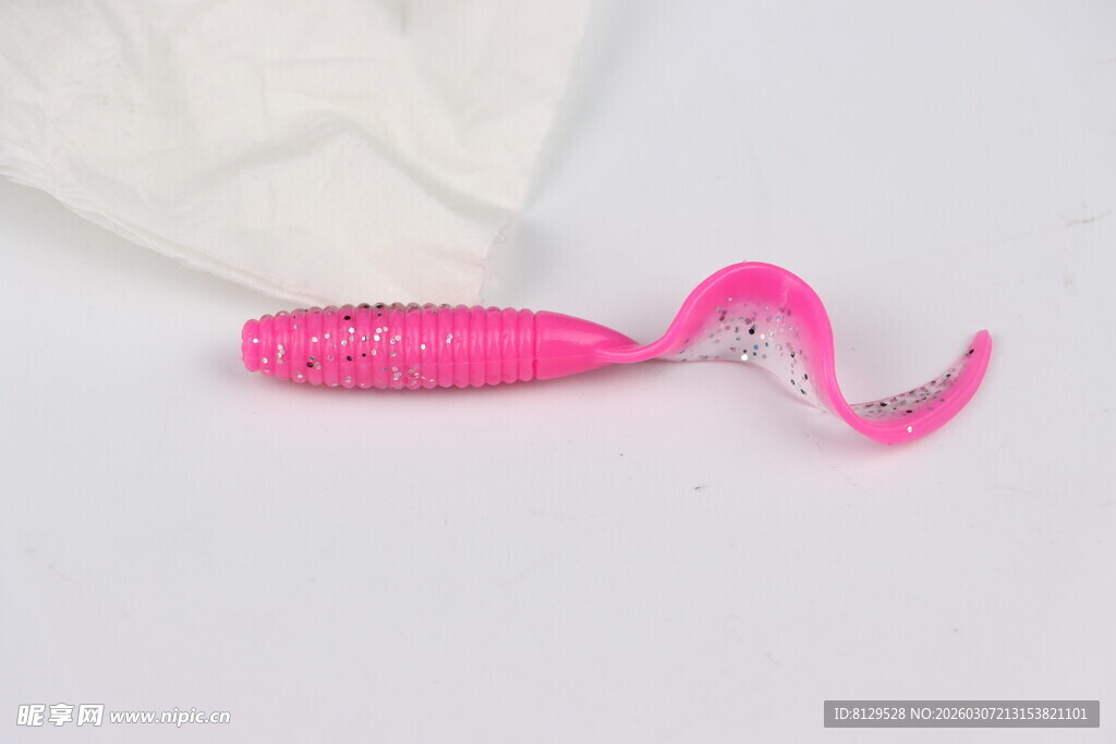 粉色螺旋形软质钓鱼饵