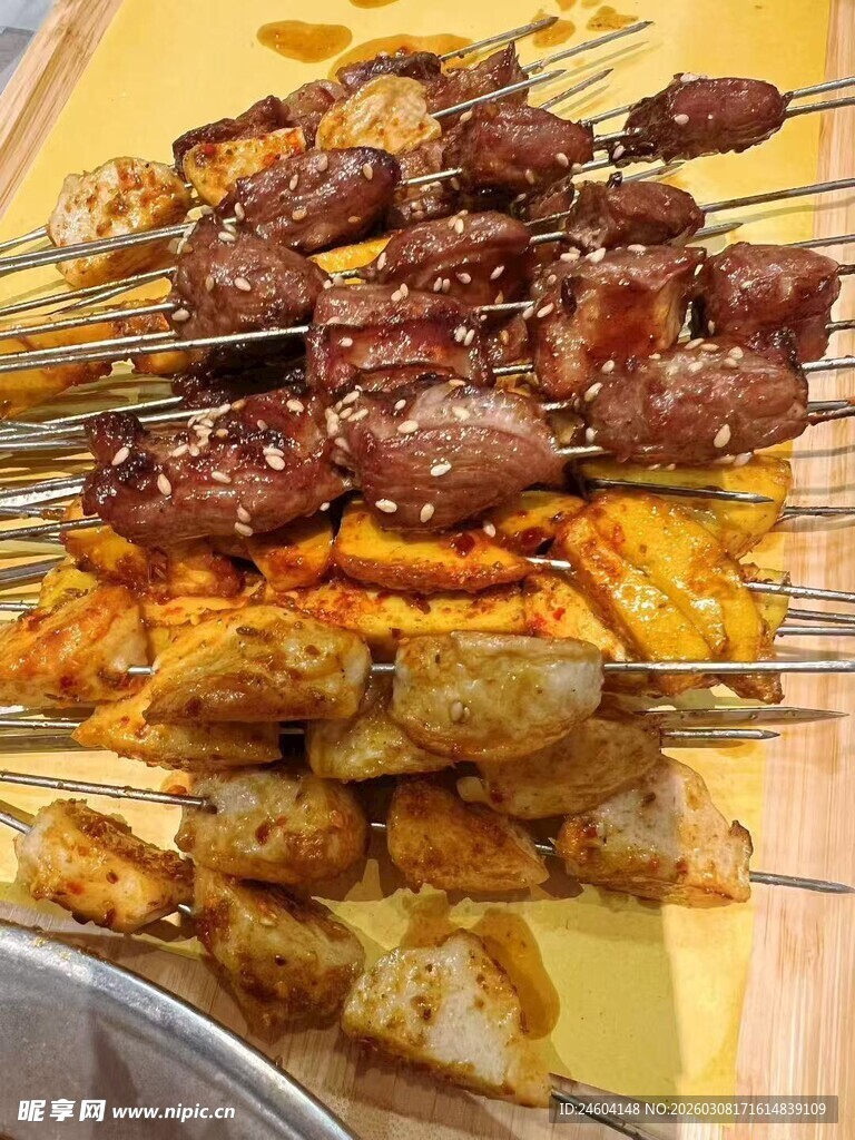 美味多样的烧烤串串