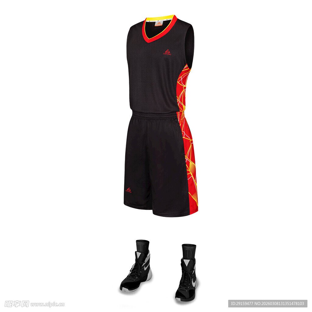 黑色篮球运动套装及战靴