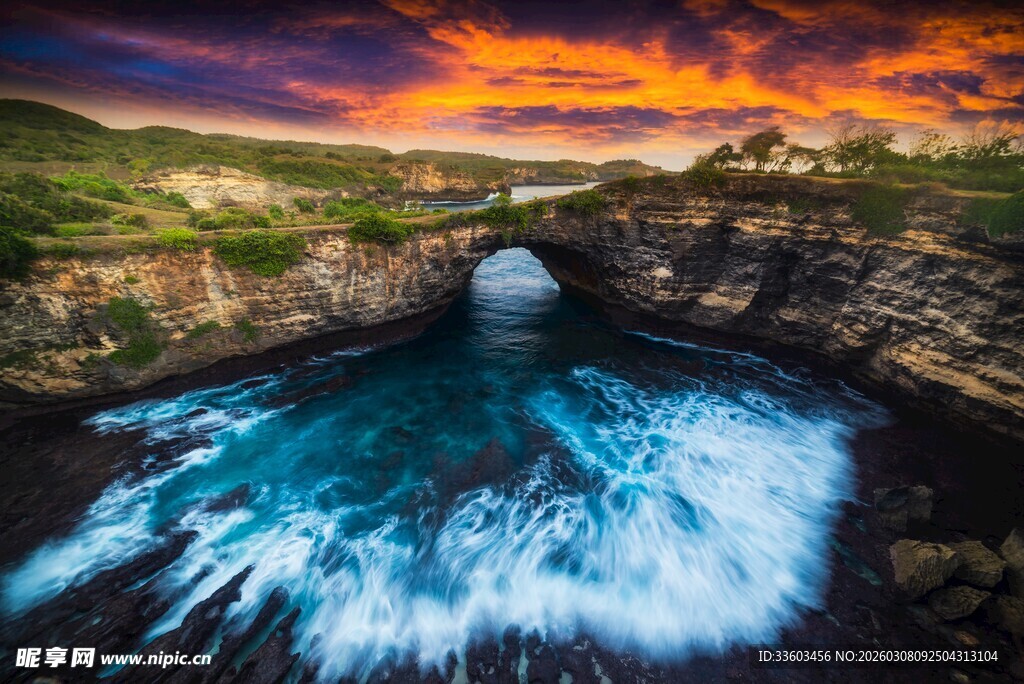 壮丽海岸日落景观