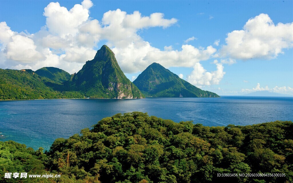 圣卢西亚山海美景