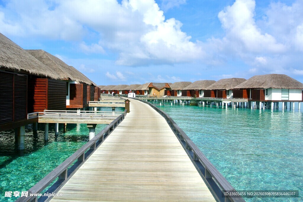 水上木屋栈桥绝美风光