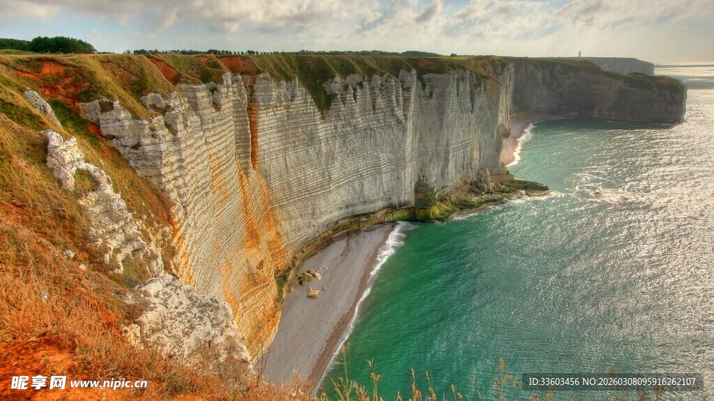 壮观海岸悬崖与碧海