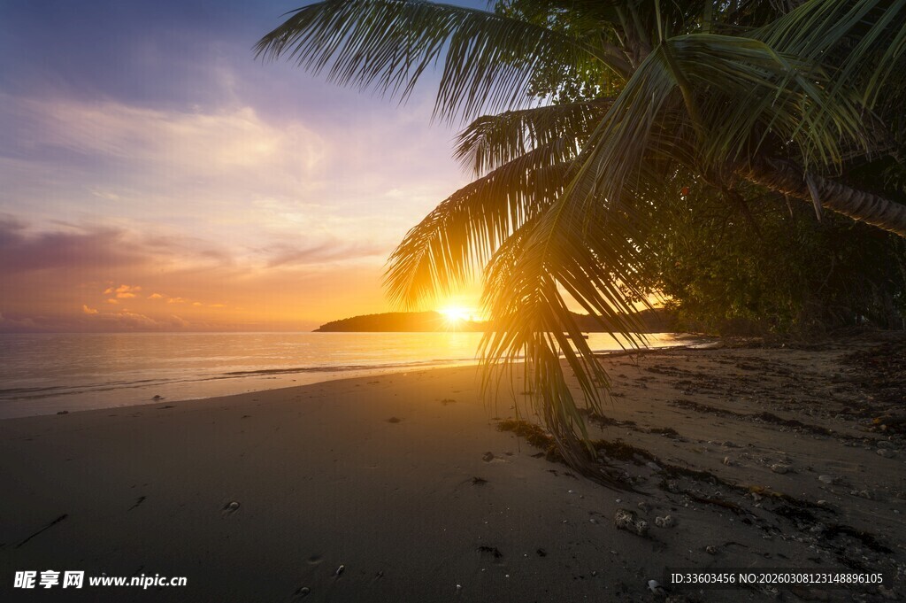 海滩日落美景