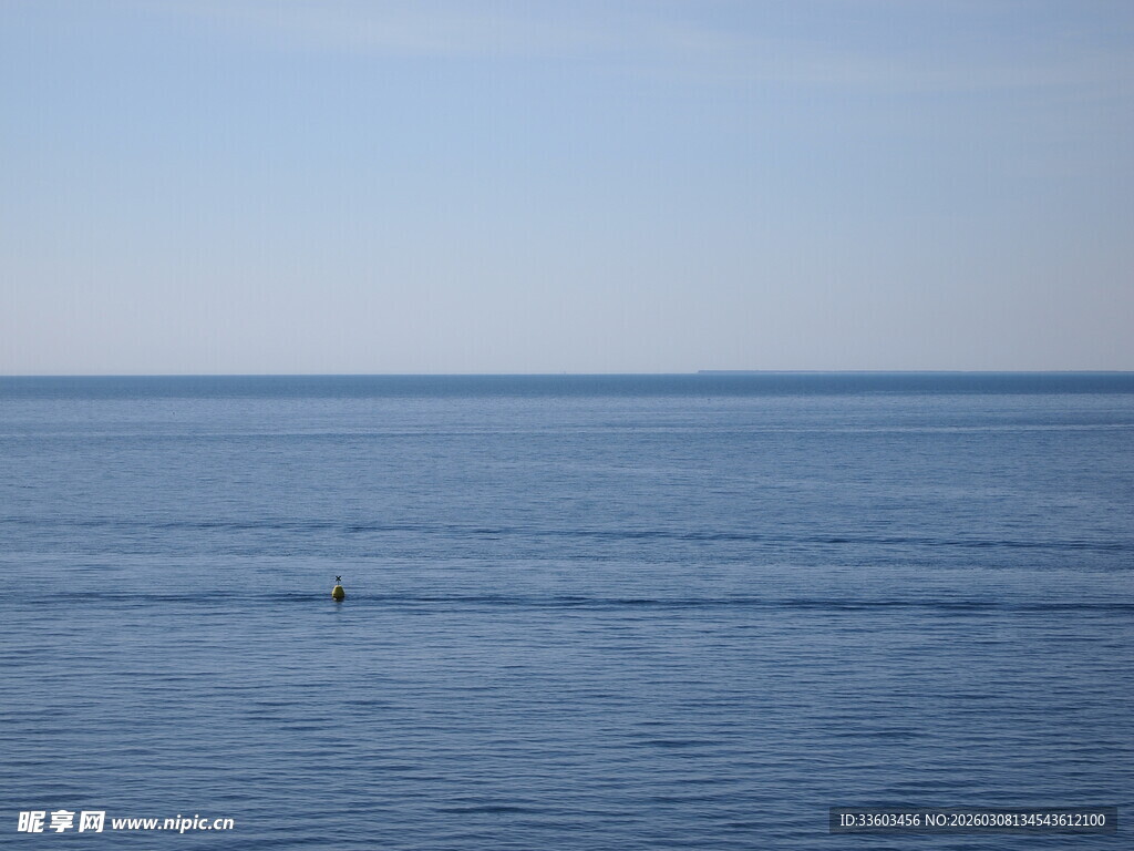 广阔海面